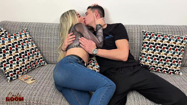 Carla Boom: Mein mann und ich hatten sex mit der hotelkellnerin - Carla...