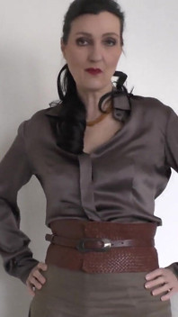 Exciting Belt Fitting with a Linen Skirt, Part 2, Lady Victoria Valente