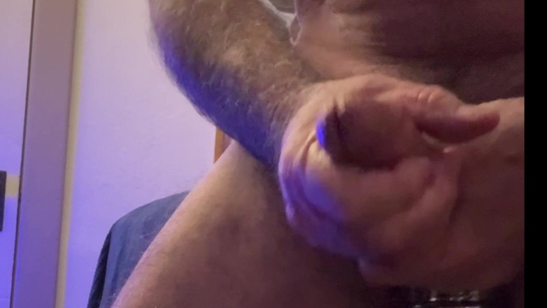 OhTrevor: Ohtrevor "s masturbazione con le grandi palle pesate per sborrare mm...