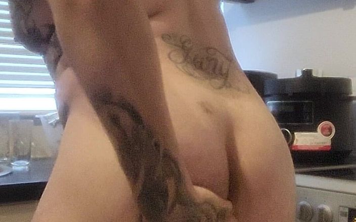 Garywhore: Mutfakta azgın