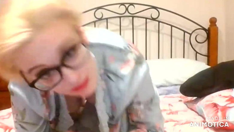 Anna Cherry 69: Rekaman aku menggoda di lingerieku live di kamera