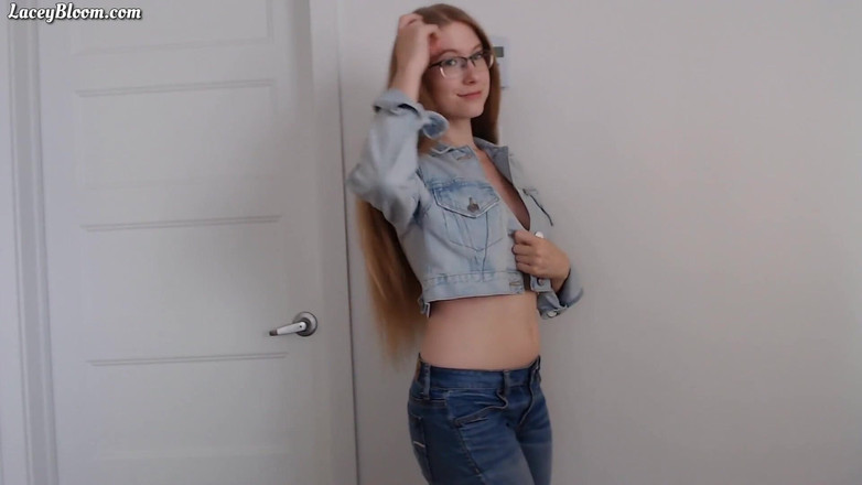 Lacey Bloom: Denim Fetish dengan Hitachi