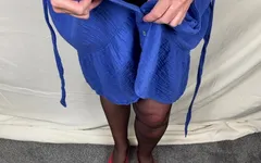 Mrs Mature Feet Home From Church -part 1