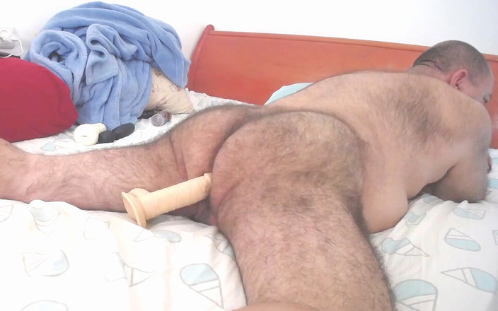 Ilovetobenaked: Gozando duro como grande vibrador estimula meu buraco