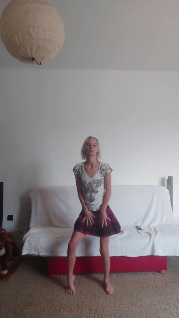 Wet Pussy Fuck: Horny skinny girl sexy dance strip dance