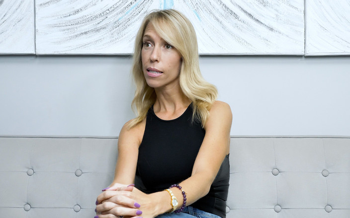 Skinz Contrast: 프랑스 섹시녀 메리 퀸 폭스 인터뷰