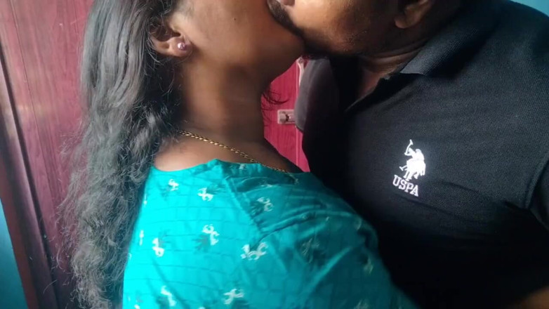 Benita sweety: Il mio capo fa sesso con mia moglie per il...