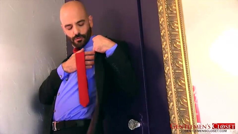 Gentlemen's Closet: Adam Russo - distração 01