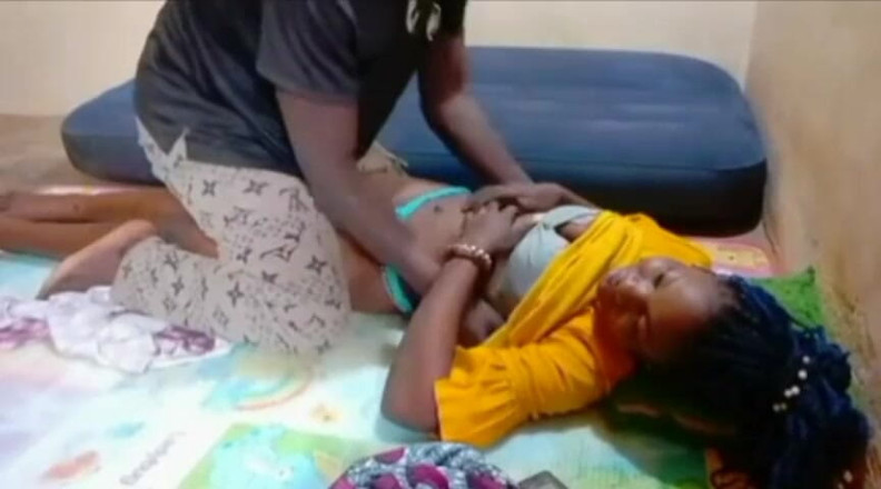 Pornsexlive: सुंदर अफ्रीकी लड़की गड़बड़ द्वारा उसके प्रेमी