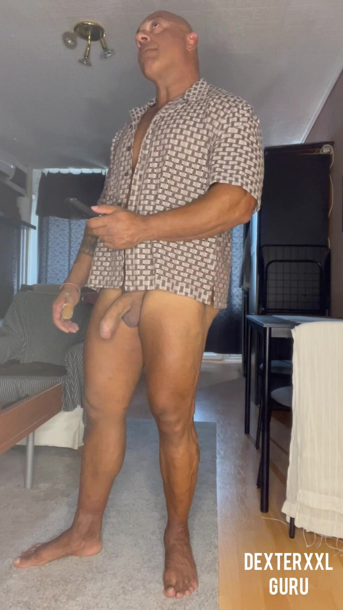 Mr. Guru: If You Like Me. Bisexual Bodybuilder Wank Solo
