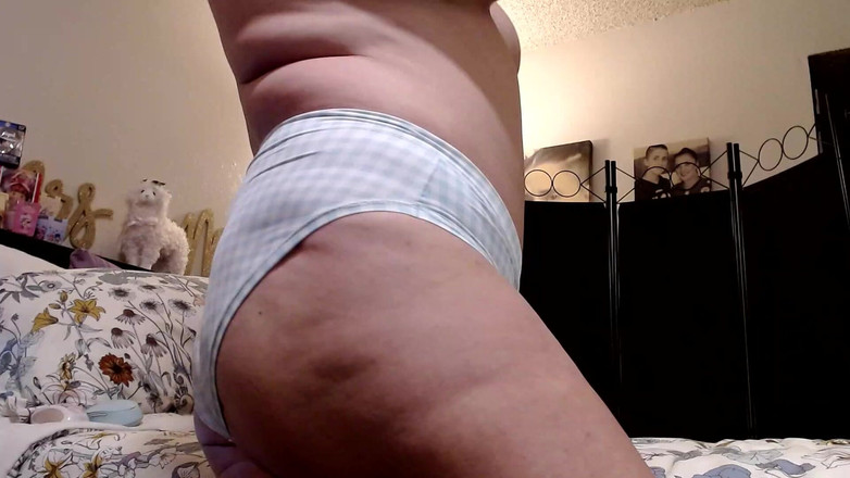 Abby Anna: Kalhotky zadek třesoucí se chvějící se