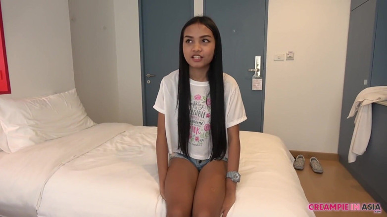 Creampie In Asia: Her moan was getting bigger