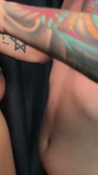 The Black Girl on Tinder Wants to Give It to Me, and I Willingly Fucked Her