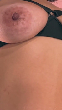 Cepillo Contra Mi Cuerpo Aceitado Y Hacerme El Clímax