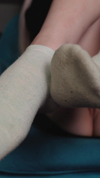 Latexgöttin Und Schmutzige Socken Für Ihren Fußsklaven
