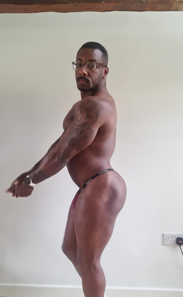 Amadeus: Coach #posemode berotot