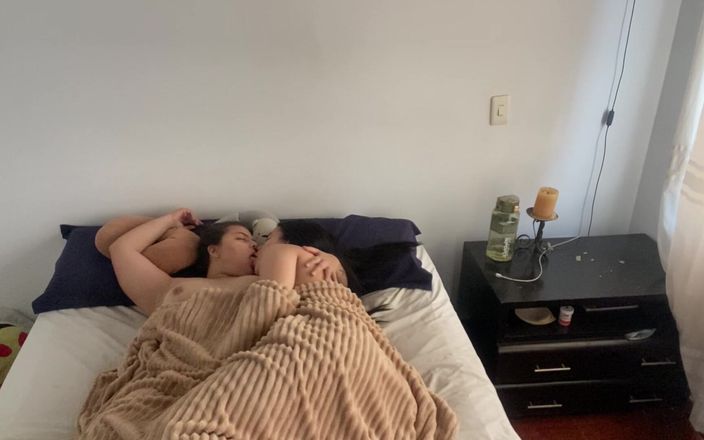 Zoe & Melissa: We Woke up Today Fucked in Missionary