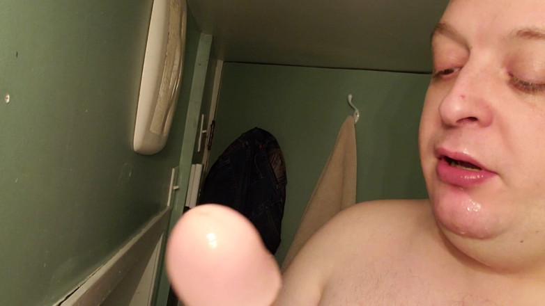 Charlieboy69: Глибокий заглот 11-дюймового ділдо, день 2 частина 2