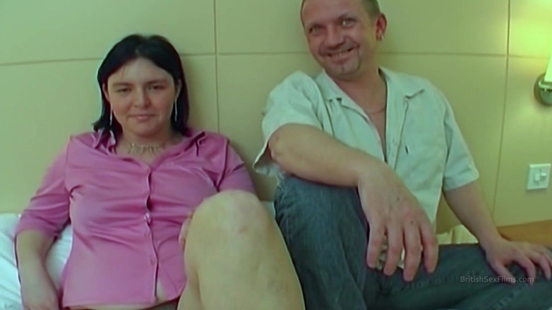 British Sex Films: Jucând soția înainte de sex cu un străin