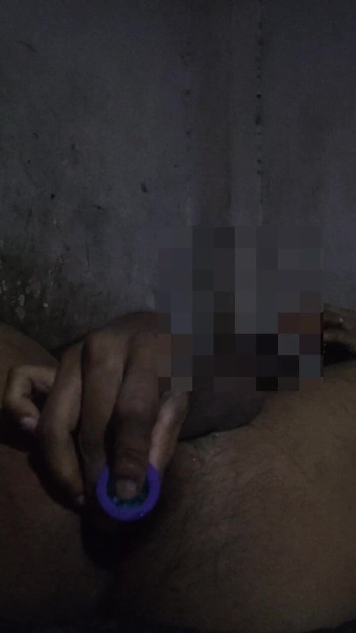 Samadi 69: Jake (jakipz) Andrich fa la doccia e si lava il becchino...