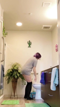 Sometimes a Kutie Is Too Sleepy to Pee Straight!