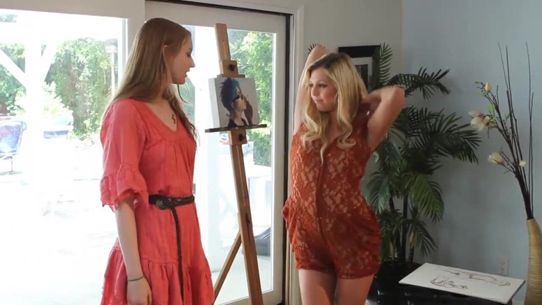 Lesbian Illusion: Tânăra blondă își seduce soacra