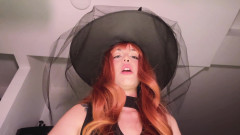 CoralTrip: Kwaadaardige heks mestt je en bereidt je voor op de...