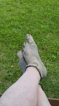 Pieds Nus En Attendant La Marée Sur La Plage