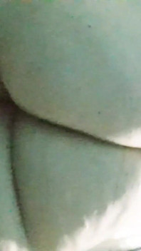 La gigantessa sexy si siede sulla tua faccia