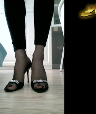 Trans and Cross-Dressers Feet: I piedi sexy della trans in collant