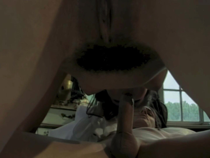 pornitaliangraffiti: Jak si to užívá, když to bere do svého těsného...