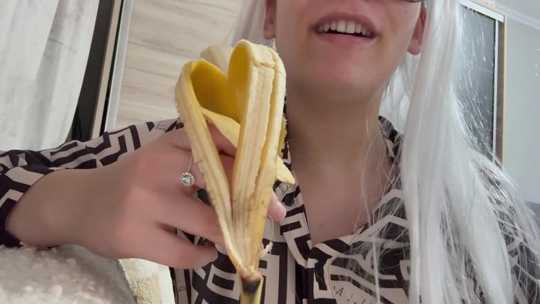 AmayaMori: Jätte styvsyster äter små styvbror sätter