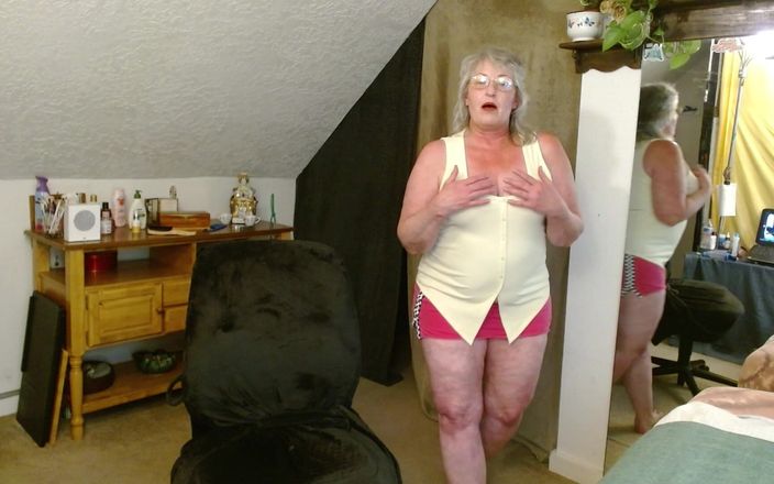 dawnskye1962: 1261 La tutora de sexo de Jay se expone a...