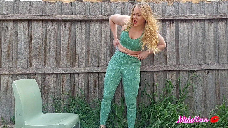 Michellexm: Wedgie з паркану