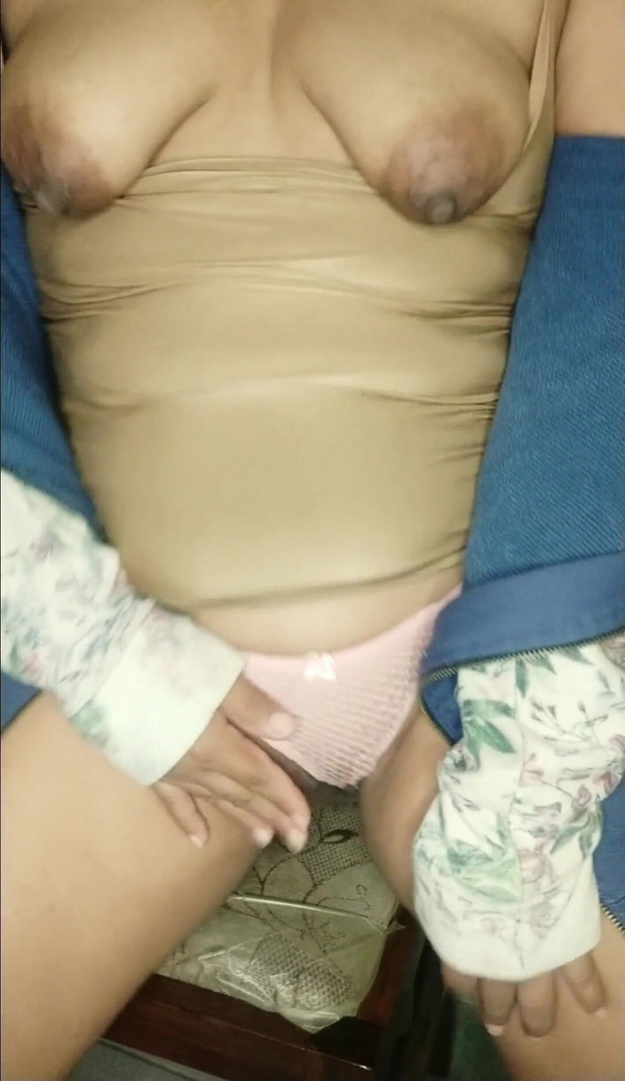 Carla Villalobos: 춤이 뜨겁다고 말하면 날 믿시겠어요? 그것이 사실인지 보고 말해줘