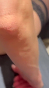Riesiger doppelter creampie nach der ehefrau fickt ehemann und seinen freund / schlampige sekunden