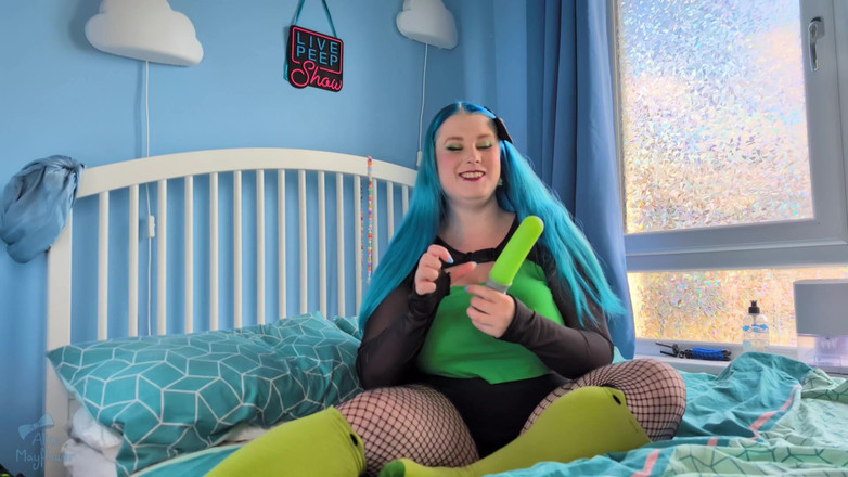 Alice_Mayflower_Scottish: Chupando consolador, coño y juego anal - chica sola