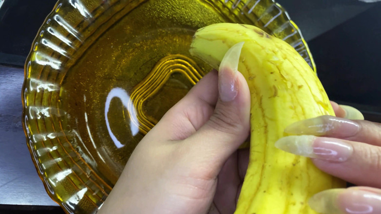 Goddess Li: Kuku Semula Jadi Panjang dan Pisang