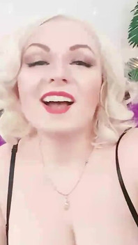 Добірка: сексуальна пишна блондинка мамка - страпон, відео фемдом з точки зору (Арія Грандер)