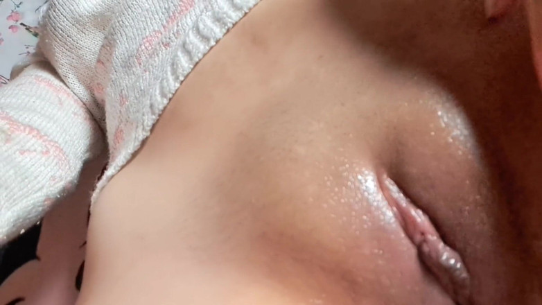 Yuli and tony: 你喜欢我的继女自慰和抚摸她的阴户