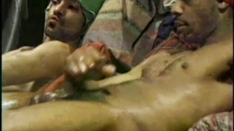 Black fuckers with big cock: उसके स्टेटाइट दोस्त ब्लैक के बड़े लंड द्वारा गांड चुदाई