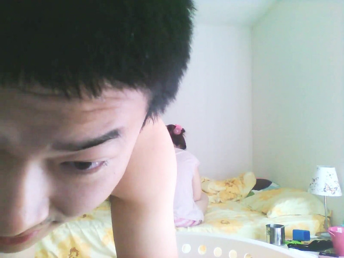 SquishMallow3328: Ragazzina cinese sottomessa succhia il mio cazzo per 20 minuti