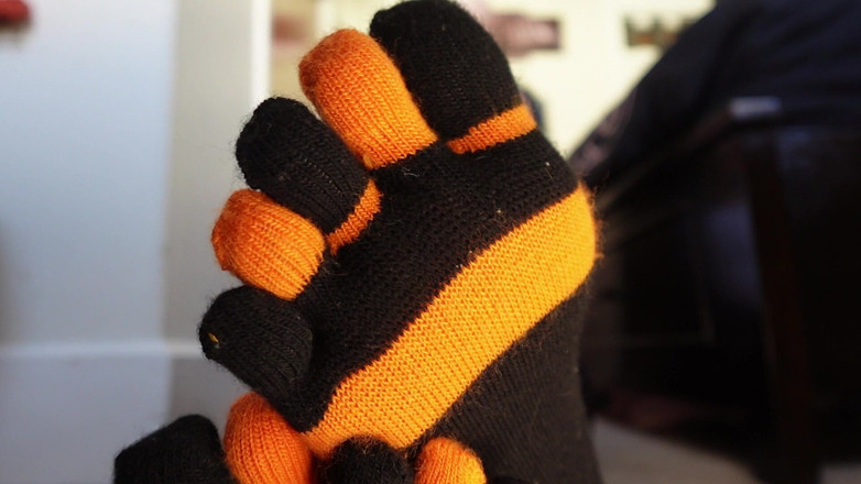 Raven Willow: 애널을 따먹히는 발정난 십대