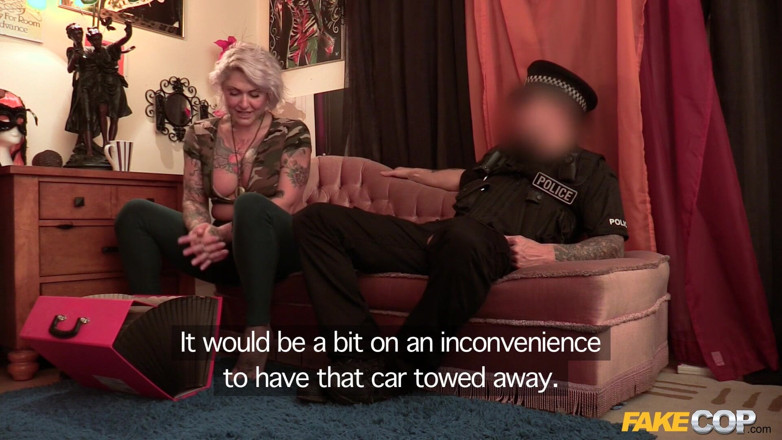 Fake Cop: Faux flic - Tallulah taquine encrée et baisée au fond du...