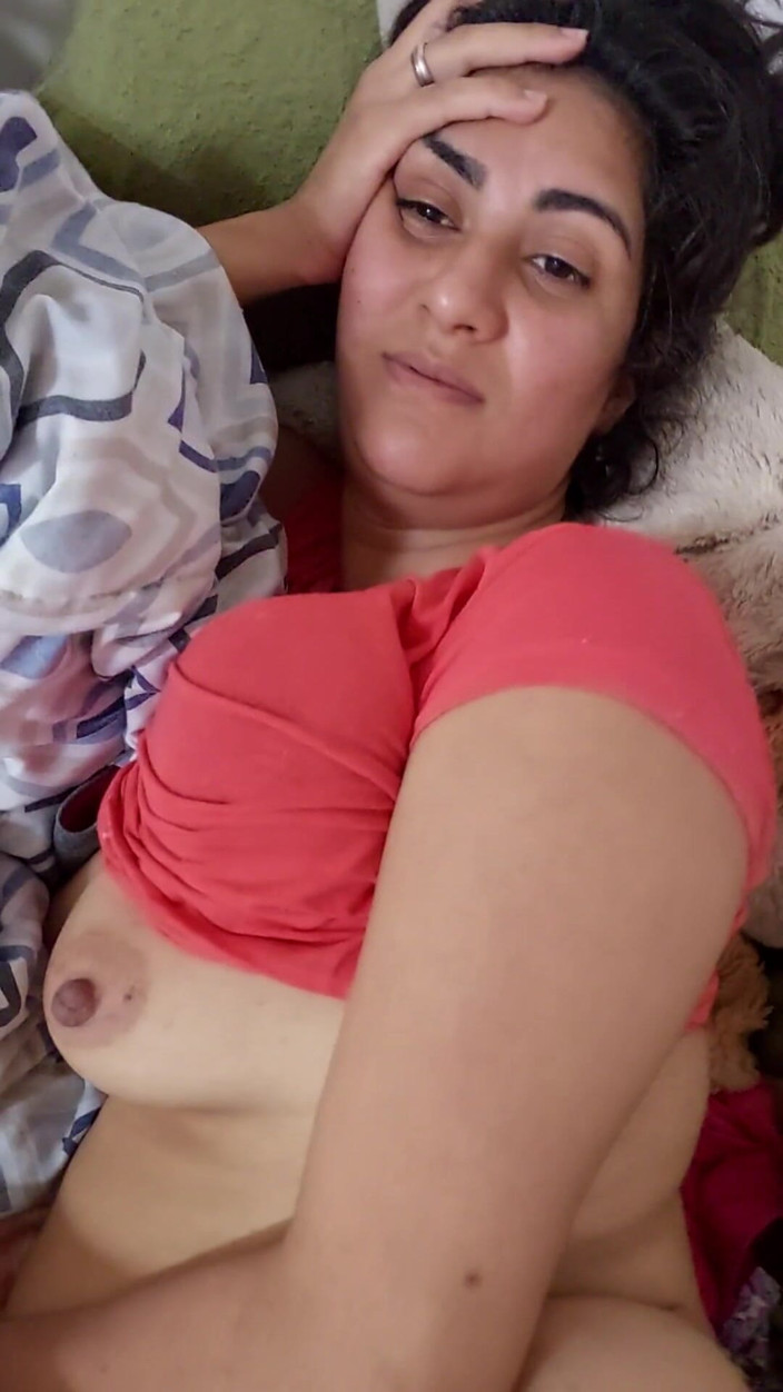 Renatinharj: Vanesinha Was Lactating and Was Deliciously Hot Look at Her...