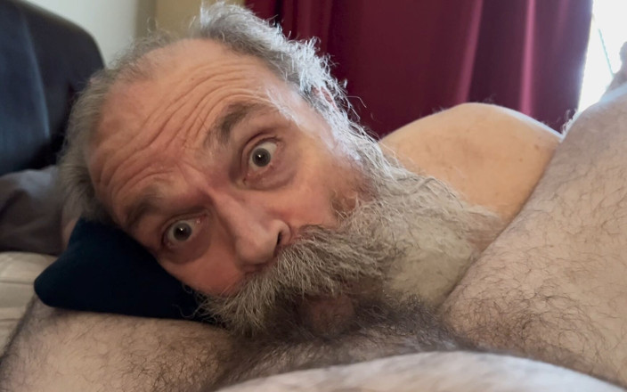 FuzzyBeardBoy: Krmení velkého kníru nevlastního otce medvěda krémová nálož
