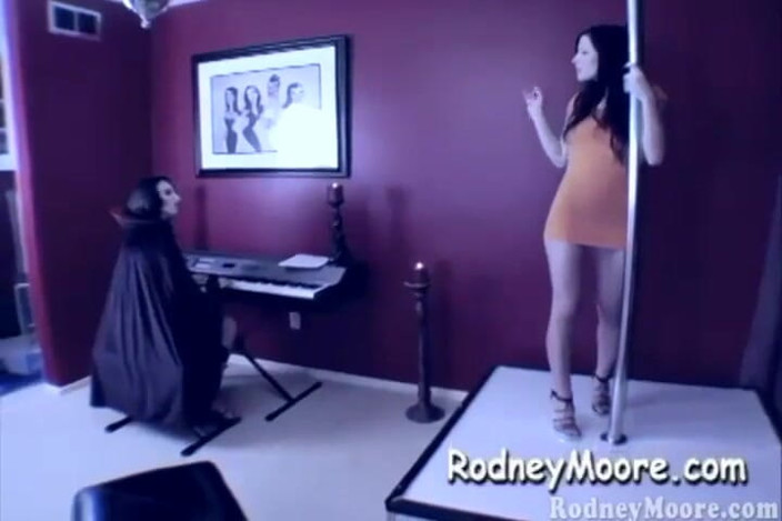 Rodney Moore: Epicka striptizerka wampirów goth lizanie spermy
