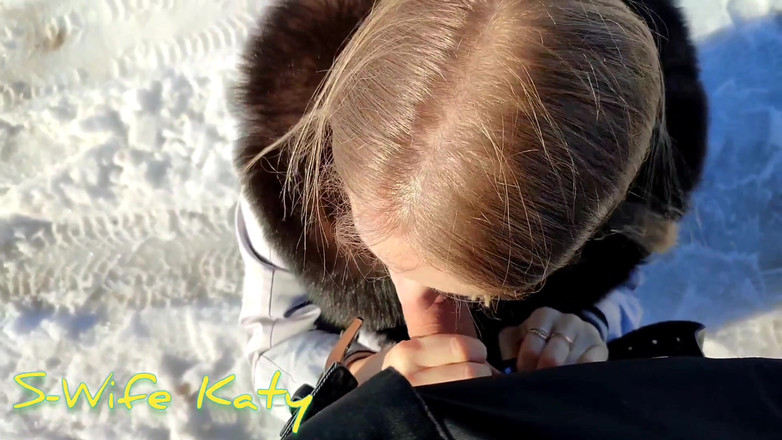 S-Wife Katy: Vợ s-vợ katy đã kết hôn bị đụ bên đường và xuất tinh...