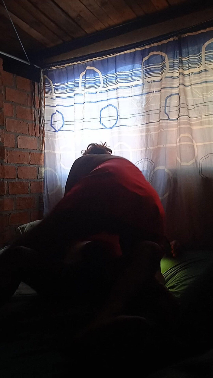 Eatrella j: Mexický zedník nalepí chili do mého zadku