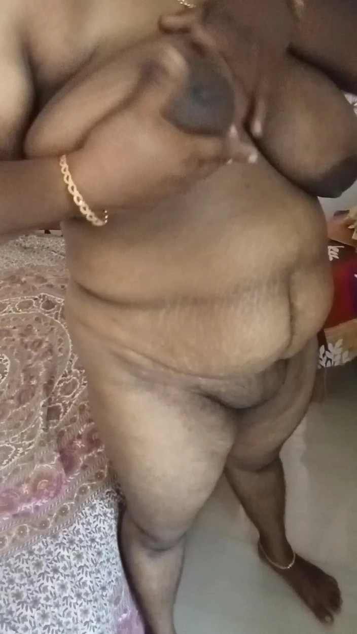 Bedroom: College student bedroom finger massage show performance videos